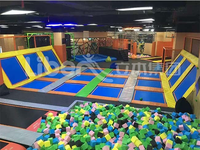 南昌蹦床公园hop zone充气弹跳区