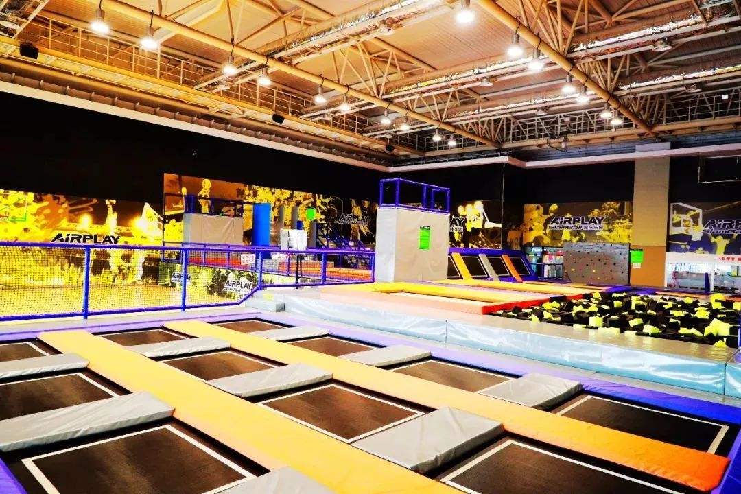 蹦床主题公园