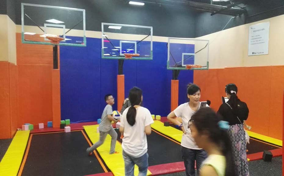 儿童乐园设备