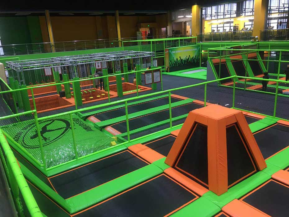 蹦床实物照片 蹦床实物照片