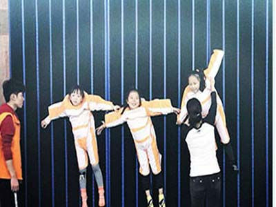 海洋球池可以和室内蹦床公园设备进行组合搭配吗？