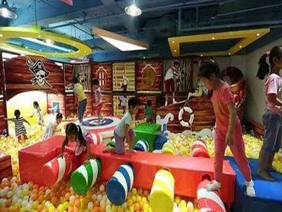武汉市蹦趣蹦床主题公园案例