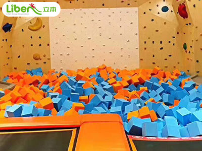 蹦床公园前期要多少钱呢?投资的预算要倾向于哪些方面