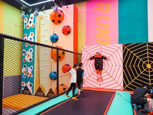 攀岩墙造价高不高？怎样选择优质产品？